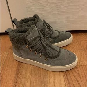 New Marc Fisher Sana Faux Shearling Sneakers Size7